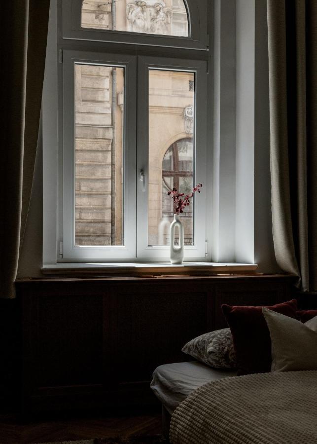 Luxe, Historic Home Near Downtown Landmarks 19Th Century Budapest Esterno foto