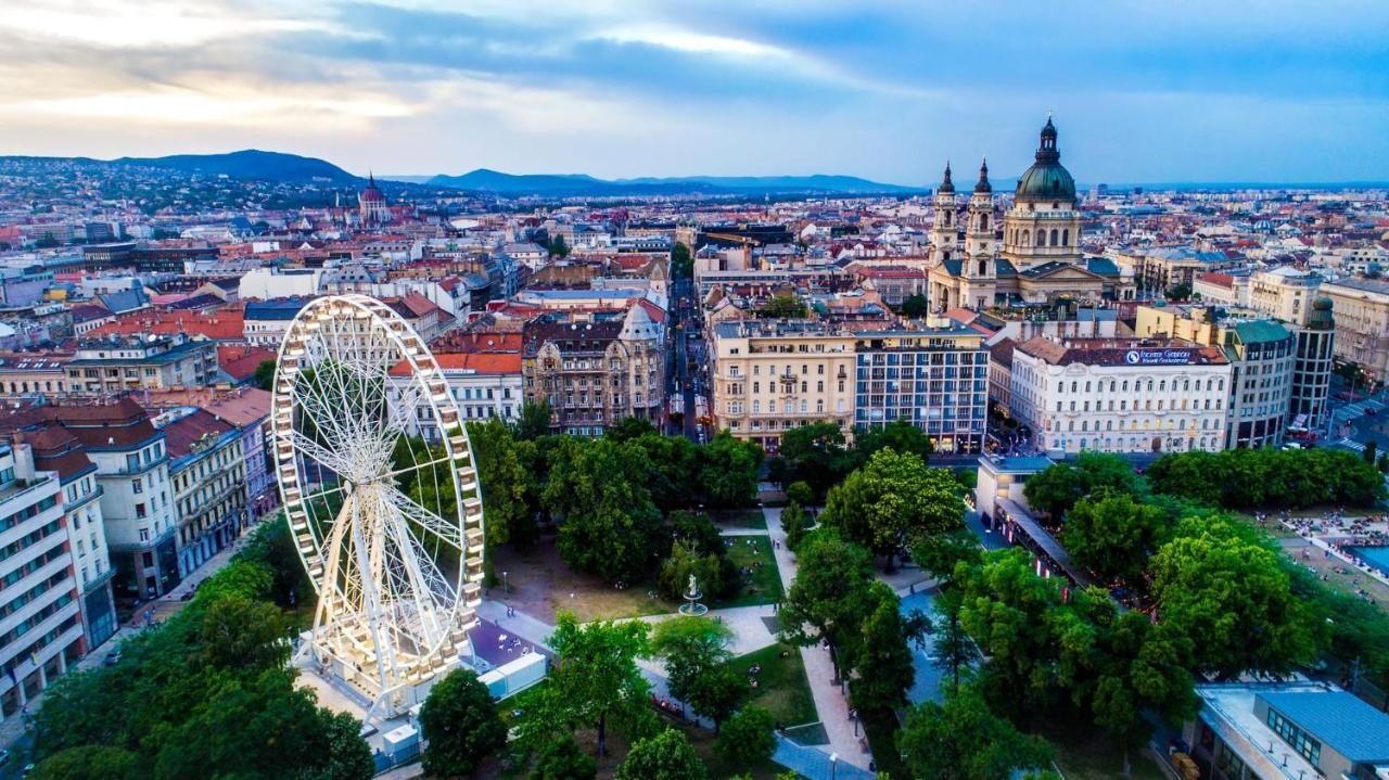 Luxe, Historic Home Near Downtown Landmarks 19Th Century Budapest Esterno foto