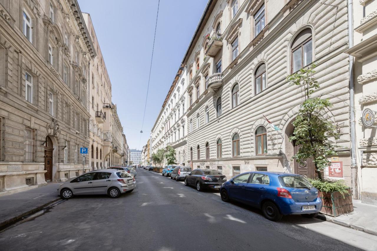 Luxe, Historic Home Near Downtown Landmarks 19Th Century Budapest Esterno foto